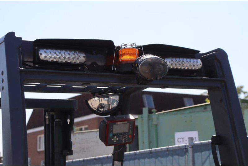 Electric forklift Caterpillar 2EP500: picture 17