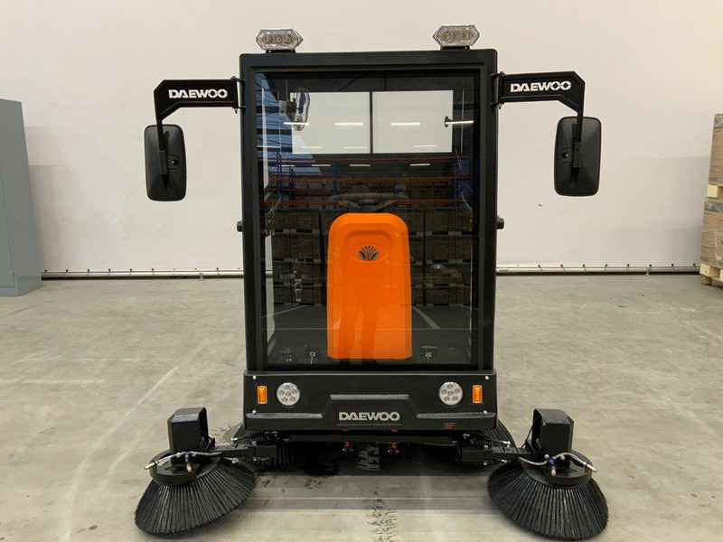 Daewoo DAS100 - Road sweeper: picture 4 Daewoo DAS100 - Road sweeper: picture 4