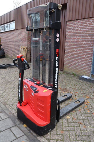 EP Equipment ES12-12ES - Stacker: picture 5 EP Equipment ES12-12ES - Stacker: picture 5