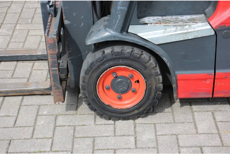 Electric forklift Fenwick-Linde E16H-02: picture 15