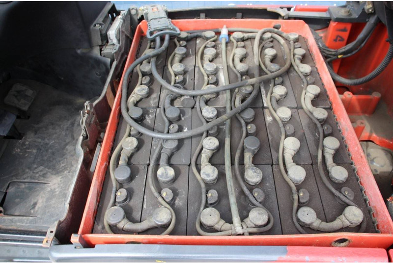 Electric forklift Fenwick-Linde E16H-02: picture 18