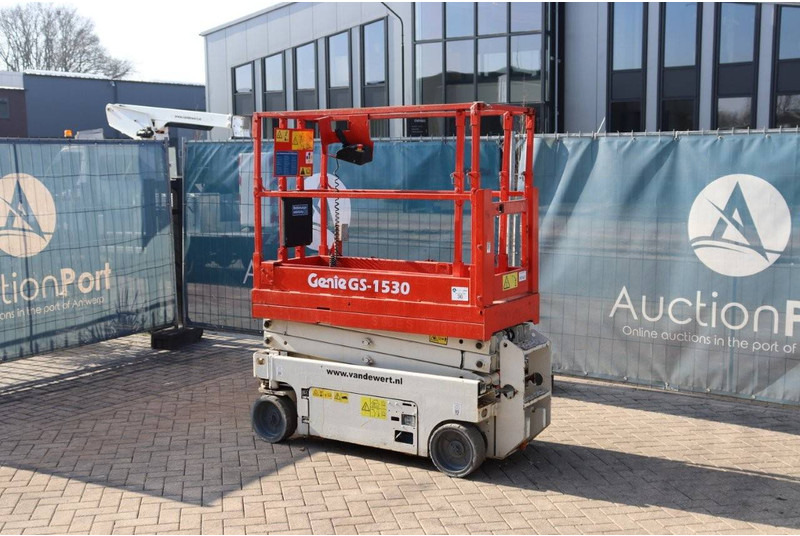 Genie GS1532 - Scissor lift: picture 3 Genie GS1532 - Scissor lift: picture 3