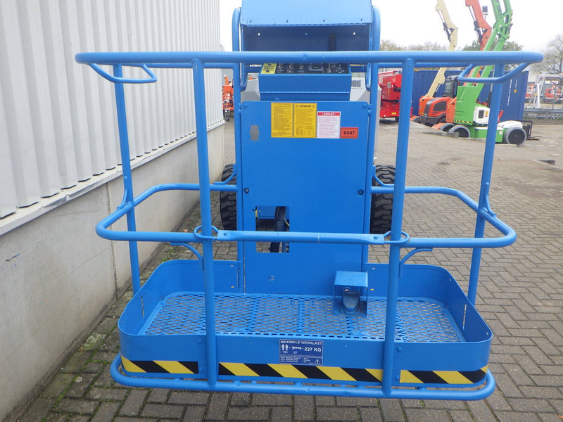 Genie Z-34/22 - Articulated boom: picture 4 Genie Z-34/22 - Articulated boom: picture 4