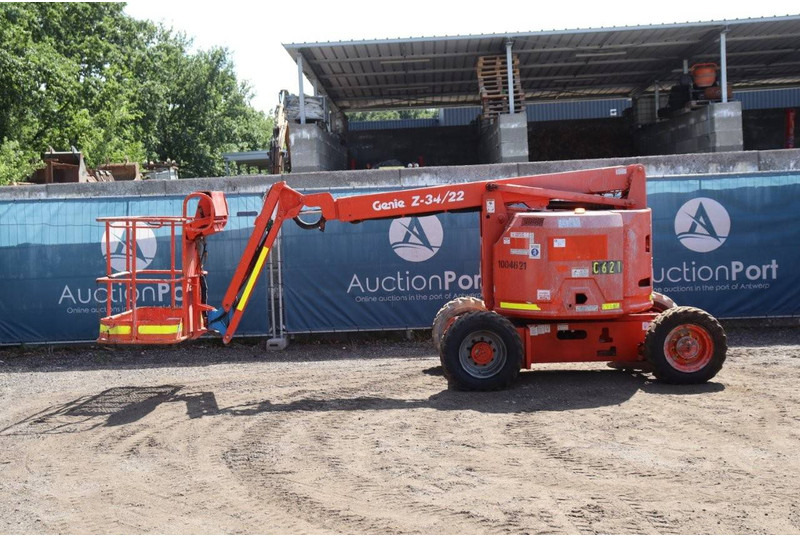 Genie Z-34/22 - Articulated boom: picture 2 Genie Z-34/22 - Articulated boom: picture 2