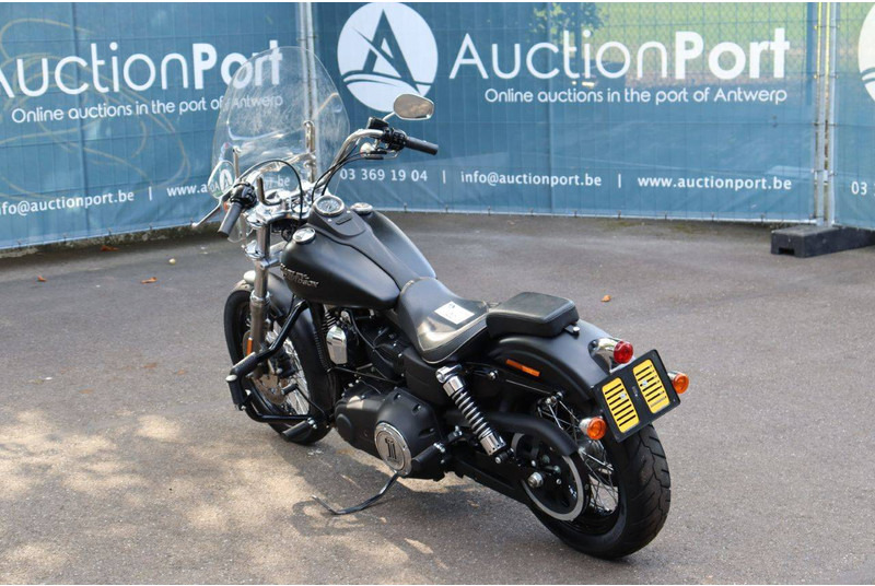 Harley-Davidson Dyna Street Bob - Motorcycle: picture 4 Harley-Davidson Dyna Street Bob - Motorcycle: picture 4