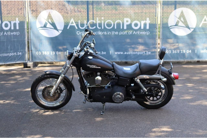 Harley-Davidson Dyna Street Bob - Motorcycle: picture 2 Harley-Davidson Dyna Street Bob - Motorcycle: picture 2