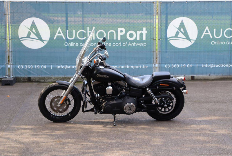 Harley-Davidson Dyna Street Bob - Motorcycle: picture 1 Harley-Davidson Dyna Street Bob - Motorcycle: picture 1