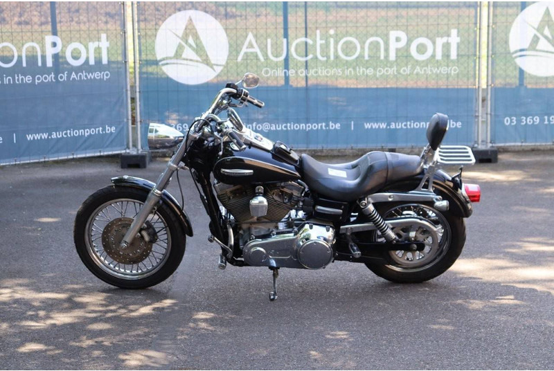 Harley-Davidson Dyna Super Glide - Motorcycle: picture 2 Harley-Davidson Dyna Super Glide - Motorcycle: picture 2