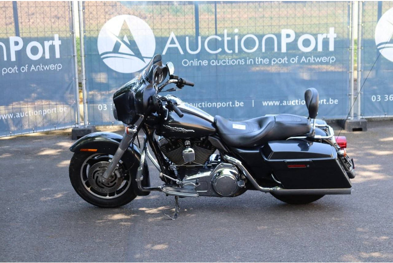 Harley-Davidson Street Glide - Motorcycle: picture 2 Harley-Davidson Street Glide - Motorcycle: picture 2