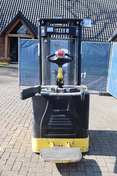 Hyster S1.5S - Stacker: picture 4 Hyster S1.5S - Stacker: picture 4