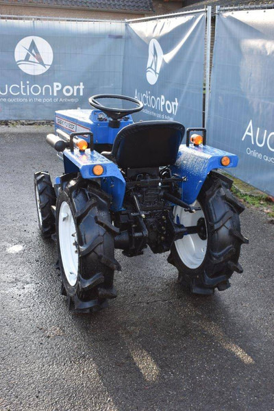 Iseki TU1500F - Farm tractor: picture 4 Iseki TU1500F - Farm tractor: picture 4