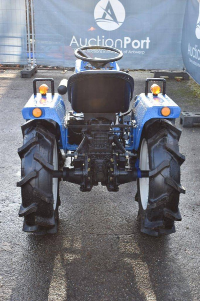 Iseki TU1500F - Farm tractor: picture 5 Iseki TU1500F - Farm tractor: picture 5