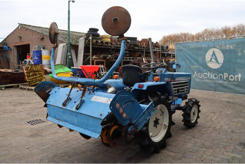 Iseki TU1600 - Farm tractor: picture 5 Iseki TU1600 - Farm tractor: picture 5