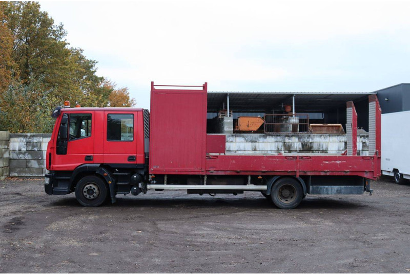 Iveco Daily - Dropside/ Flatbed truck: picture 2 Iveco Daily - Dropside/ Flatbed truck: picture 2