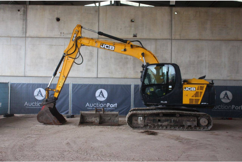 JCB JS131LC - Crawler excavator: picture 2 JCB JS131LC - Crawler excavator: picture 2