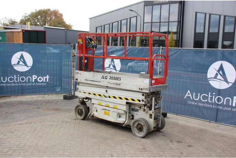 JLG 2030ES - Scissor lift: picture 3 JLG 2030ES - Scissor lift: picture 3