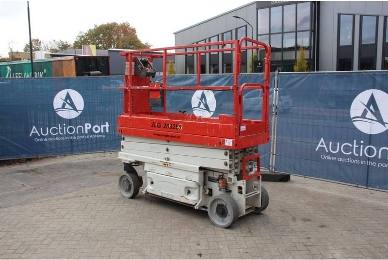 JLG 2032ES - Scissor lift: picture 3 JLG 2032ES - Scissor lift: picture 3