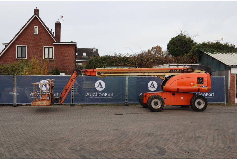 JLG 660SJ - Telescopic boom: picture 1 JLG 660SJ - Telescopic boom: picture 1