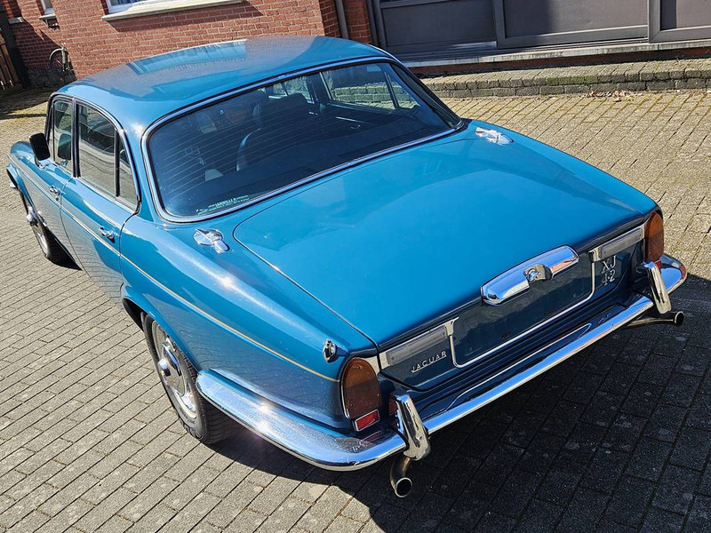 Jaguar XJ 4.2 Manual 4-Speed Overdrive - Sedan: picture 4 Jaguar XJ 4.2 Manual 4-Speed Overdrive - Sedan: picture 4