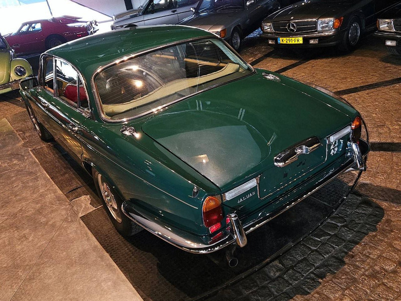 Jaguar XJ (series II) 4.2 Automatic - Sedan: picture 4 Jaguar XJ (series II) 4.2 Automatic - Sedan: picture 4