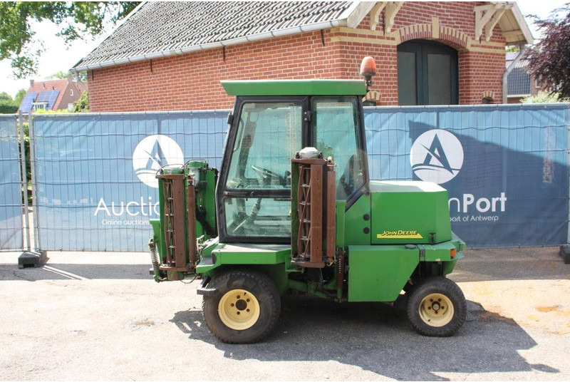 John Deere - Garden mower: picture 2 John Deere - Garden mower: picture 2