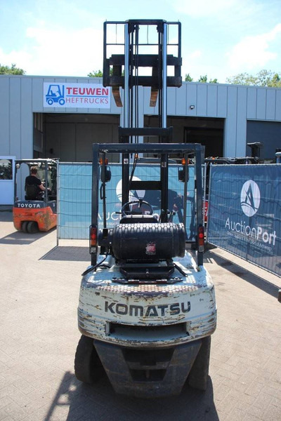 Komatsu FG25T-11E - LPG forklift: picture 4 Komatsu FG25T-11E - LPG forklift: picture 4