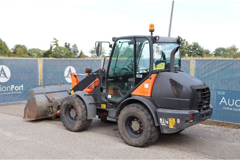 Komatsu WA70-7 - Wheel loader: picture 3 Komatsu WA70-7 - Wheel loader: picture 3