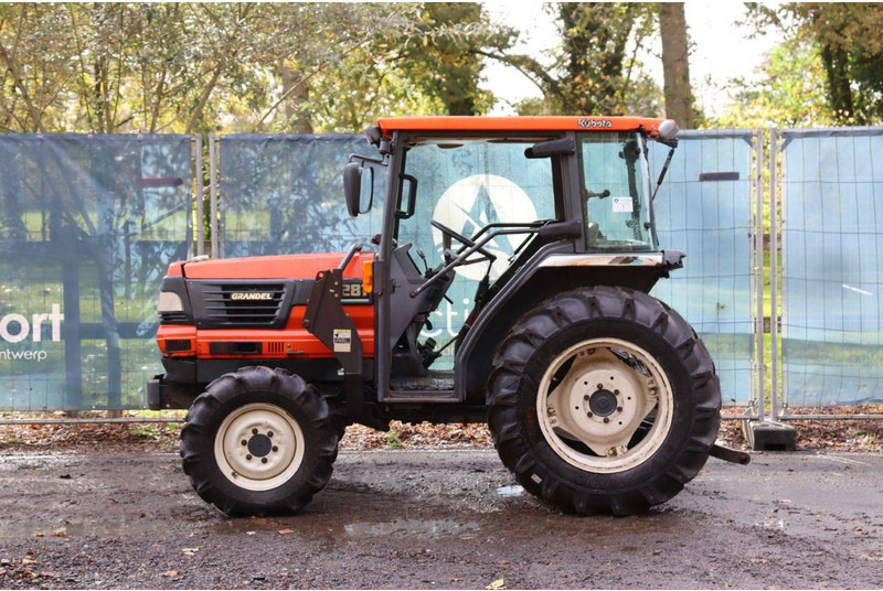 Kubota GL281 - Farm tractor: picture 2 Kubota GL281 - Farm tractor: picture 2