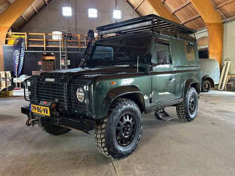 Land Rover Defender 2.5Td5 90 Hard Top - SUV: picture 1 Land Rover Defender 2.5Td5 90 Hard Top - SUV: picture 1