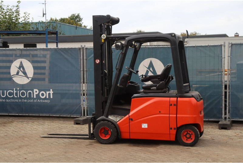 Linde E20PHL-01 - Electric forklift: picture 3 Linde E20PHL-01 - Electric forklift: picture 3