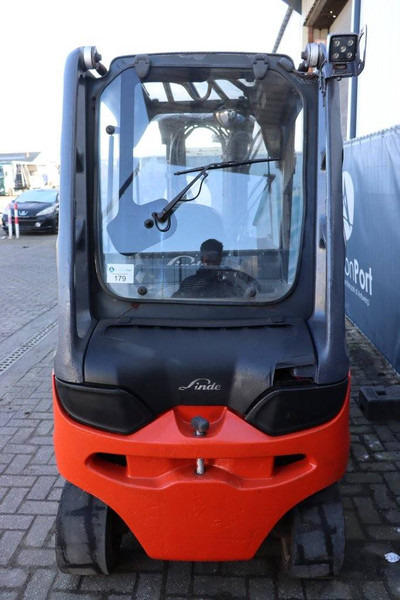 Linde E25 - Electric forklift: picture 4 Linde E25 - Electric forklift: picture 4