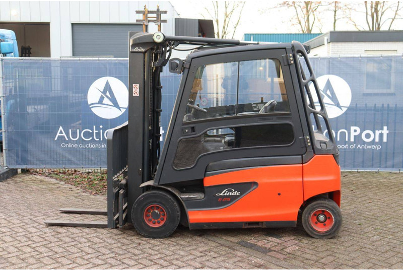 Linde E25L-01 - Electric forklift: picture 2 Linde E25L-01 - Electric forklift: picture 2