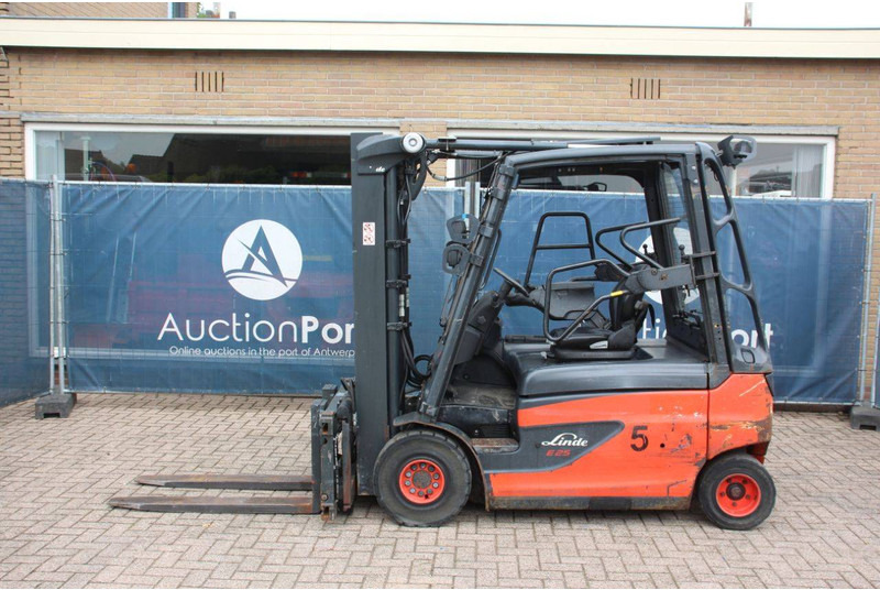 Linde E25L-01 - Electric forklift: picture 2 Linde E25L-01 - Electric forklift: picture 2