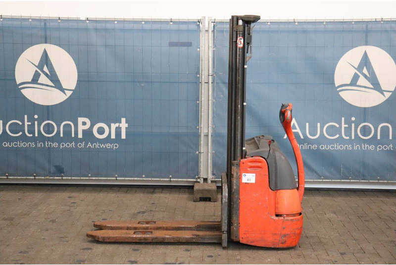 Linde L12 - Stacker: picture 2 Linde L12 - Stacker: picture 2