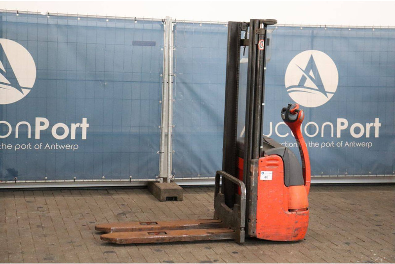 Linde L12 - Stacker: picture 1 Linde L12 - Stacker: picture 1