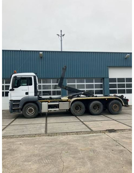 MAN TGS 35.440 8X4-4 BL - Hook lift truck: picture 1 MAN TGS 35.440 8X4-4 BL - Hook lift truck: picture 1