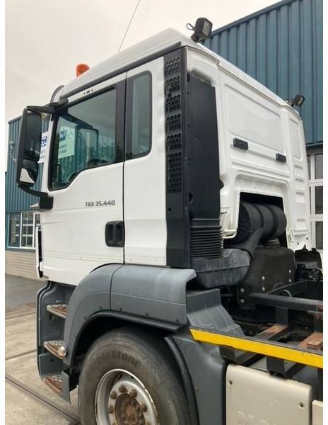MAN TGS 35.440 8X4-4 BL - Hook lift truck: picture 4 MAN TGS 35.440 8X4-4 BL - Hook lift truck: picture 4