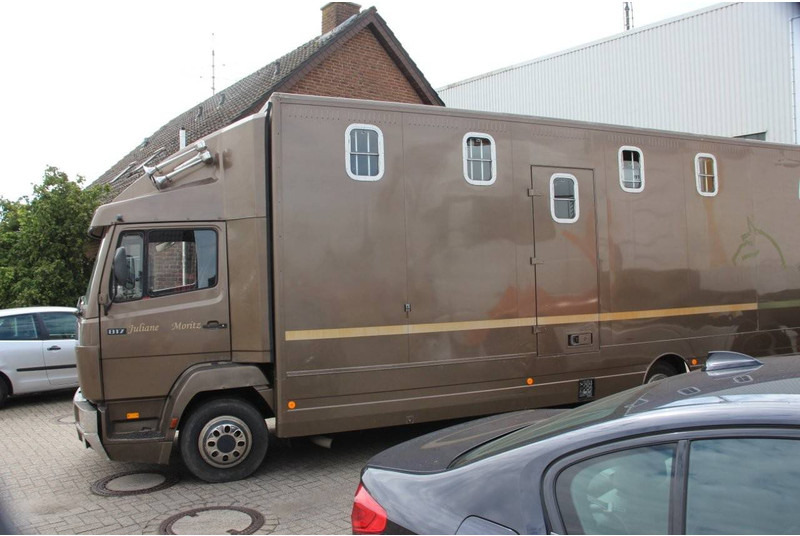 Mercedes-Benz 817 - Horse truck: picture 2 Mercedes-Benz 817 - Horse truck: picture 2