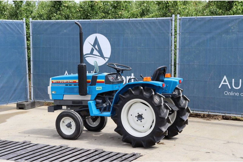 Mitsubishi MT1601 - Farm tractor: picture 3 Mitsubishi MT1601 - Farm tractor: picture 3