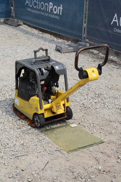 Neuson DPU3050 - Vibratory plate: picture 4 Neuson DPU3050 - Vibratory plate: picture 4