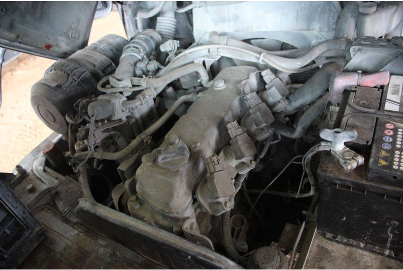 LPG forklift Nissan 25: picture 20