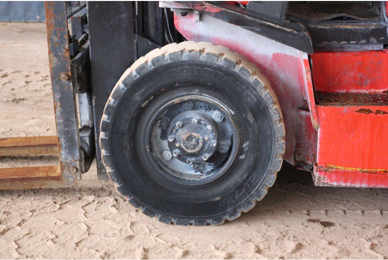 LPG forklift Nissan 25: picture 14