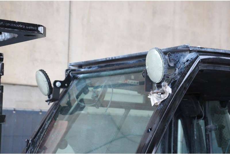 LPG forklift Nissan 25: picture 13