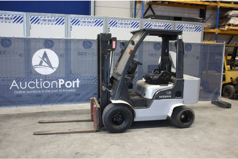 Nissan O1A15 - Diesel forklift: picture 1 Nissan O1A15 - Diesel forklift: picture 1