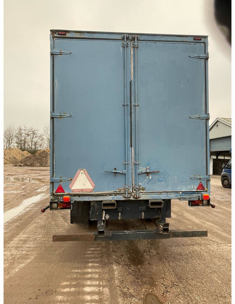 Onbekend - Closed box semi-trailer: picture 4 Onbekend - Closed box semi-trailer: picture 4