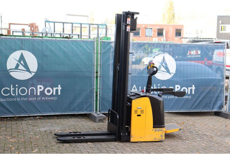 Onbekend CDD15K - Stacker: picture 1 Onbekend CDD15K - Stacker: picture 1