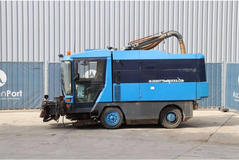 Ravo 5002 SI - Road sweeper: picture 1 Ravo 5002 SI - Road sweeper: picture 1
