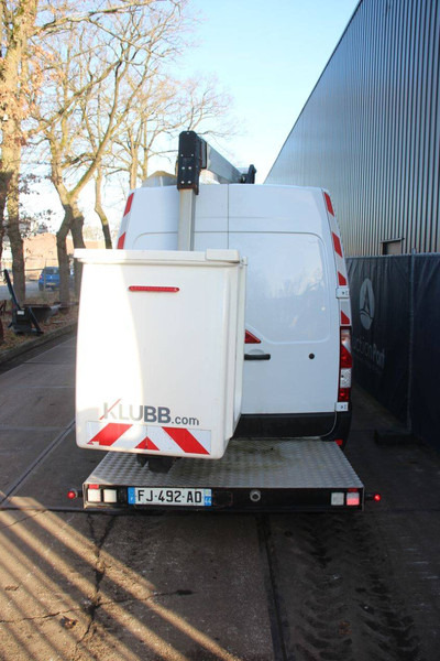 Renault - Truck mounted aerial platform: picture 4 Renault - Truck mounted aerial platform: picture 4