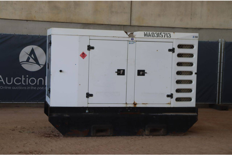 SDMO R110 - Generator set: picture 1 SDMO R110 - Generator set: picture 1