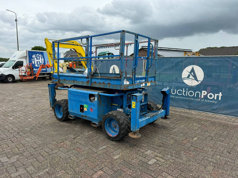 Skyjack - Scissor lift: picture 2 Skyjack - Scissor lift: picture 2